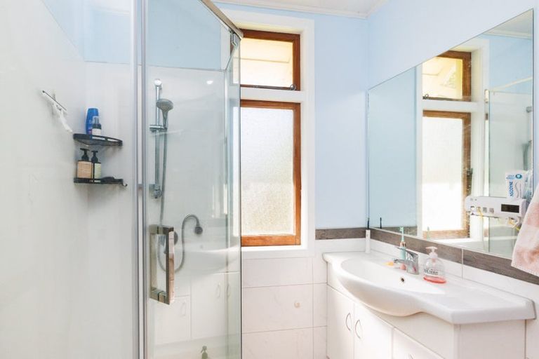 Photo of property in 24 Rainforth Street, Roslyn, Palmerston North, 4414