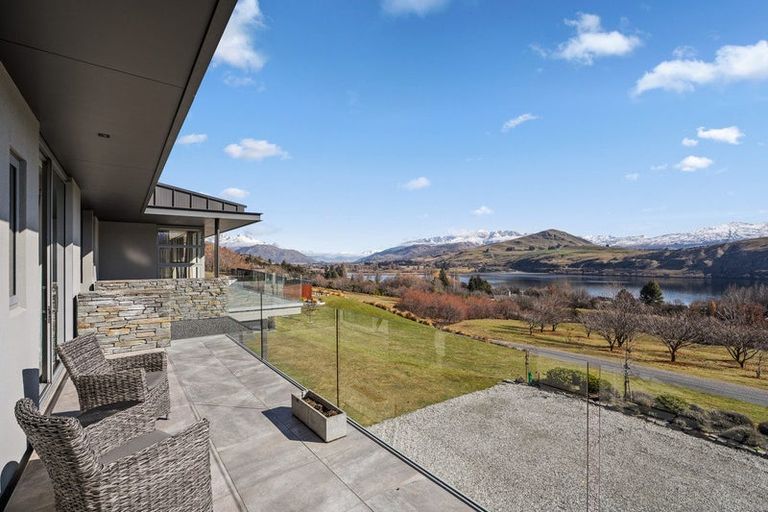 Photo of property in 16 Hayes View Lane, Lake Hayes, Queenstown, 9371