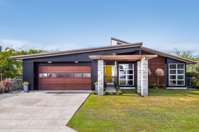 Photo of property in 37 Reading Street, Greytown, 5712