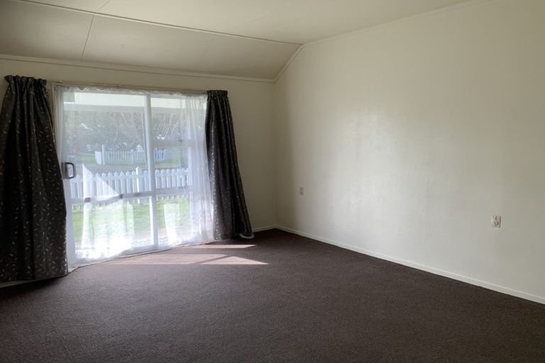Photo of property in 1 Waimarie Park, Levin, 5510