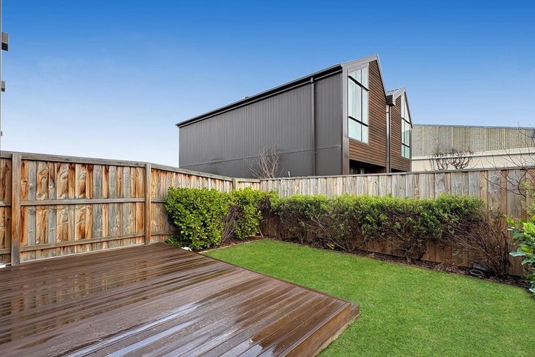 Photo of property in 6/129 Sherborne Street, St Albans, Christchurch, 8014