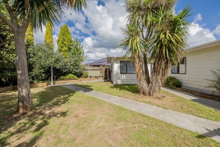Photo of property in 7 Nikau Street, Levin, 5510