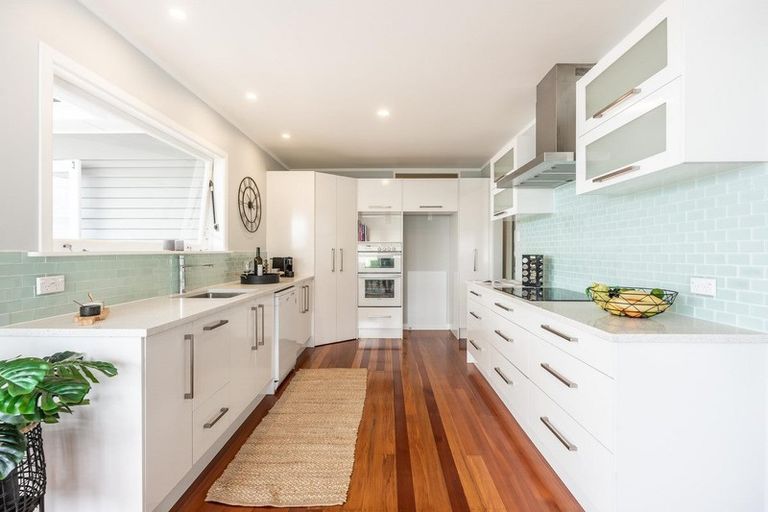 Photo of property in 61 Coronation Road, Hillcrest, Auckland, 0627