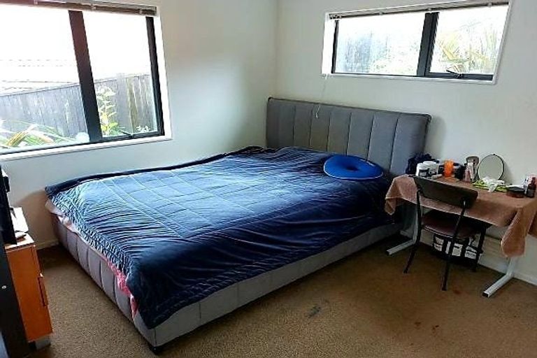 Photo of property in 9 White Heron Drive, Massey, Auckland, 0614