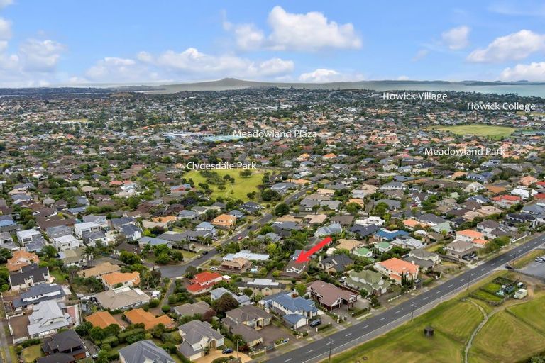 Photo of property in 1/47 Wiltshire Place, Somerville, Auckland, 2014