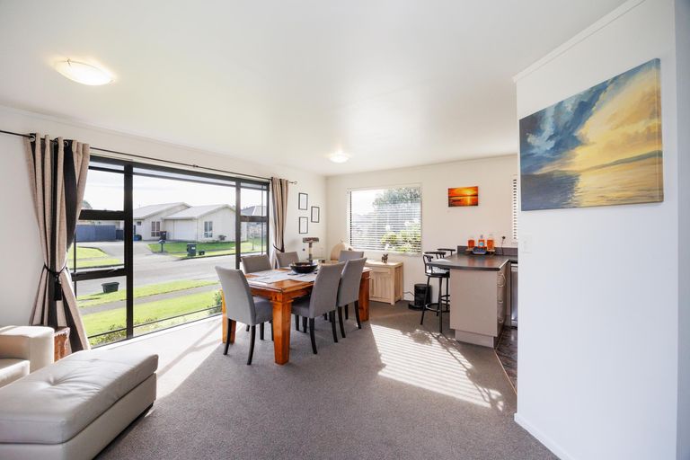 Photo of property in 55 Meridian Grove, Kelvin Grove, Palmerston North, 4414