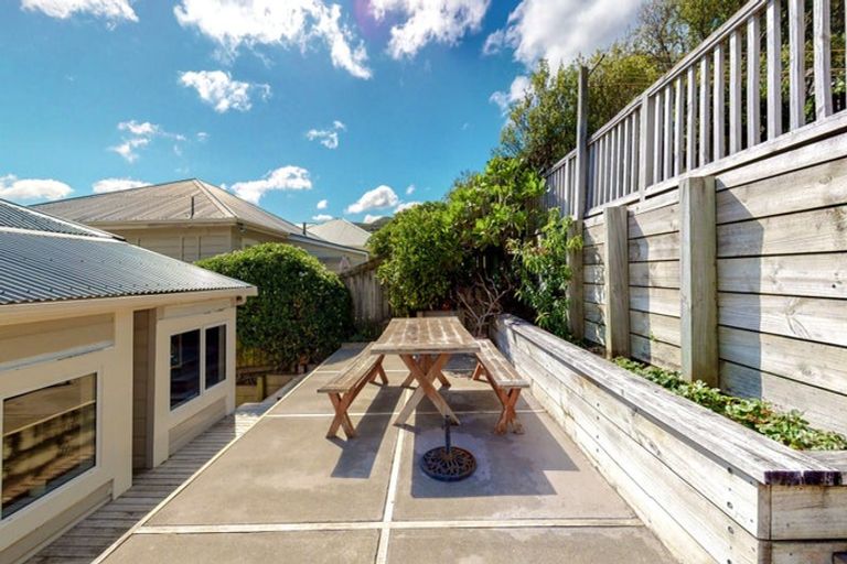 Photo of property in 11 Danube Street, Island Bay, Wellington, 6023