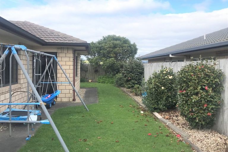 Photo of property in 36 Pirika Place, Papamoa Beach, Papamoa, 3118