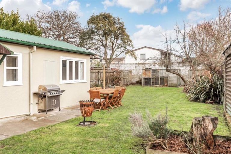 Photo of property in 23 Percy Street, Phillipstown, Christchurch, 8011