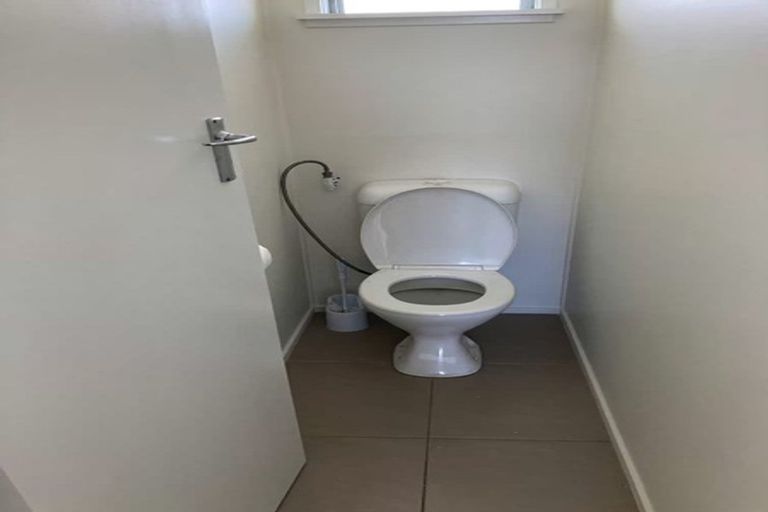 Photo of property in 1/238 Onewa Road, Birkenhead, Auckland, 0626