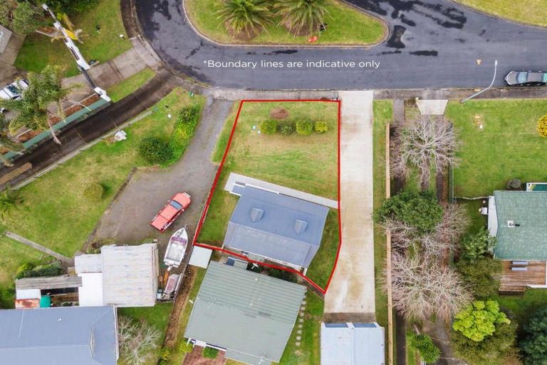 Photo of property in 7a Litchfield Place, Clarks Beach, 2122