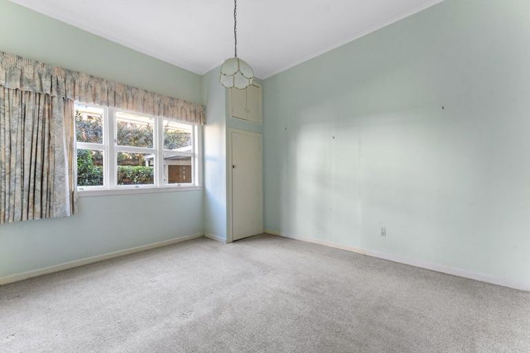 Photo of property in 3 Frieston Road, Milford, Auckland, 0620