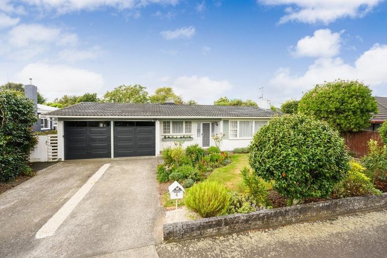 Photo of property in 4 Cremorne Avenue, Hokowhitu, Palmerston North, 4410