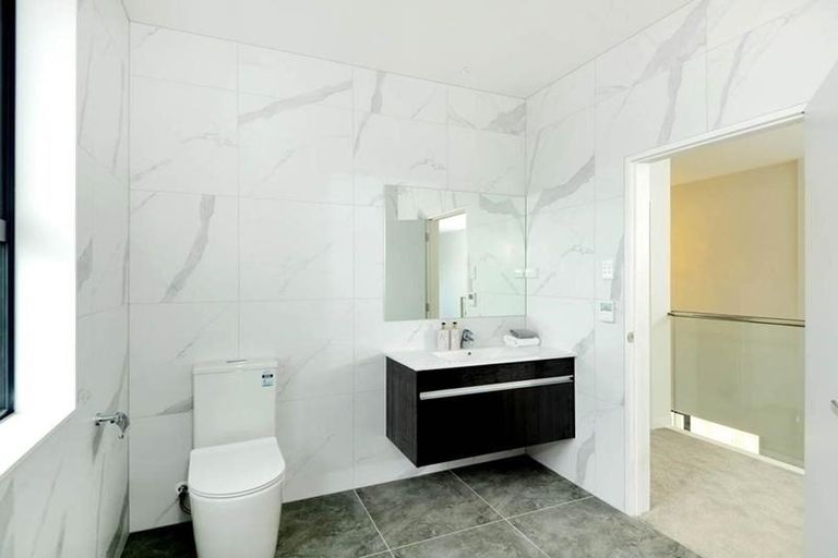 Photo of property in 8 Carex Way, Long Bay, Auckland, 0630