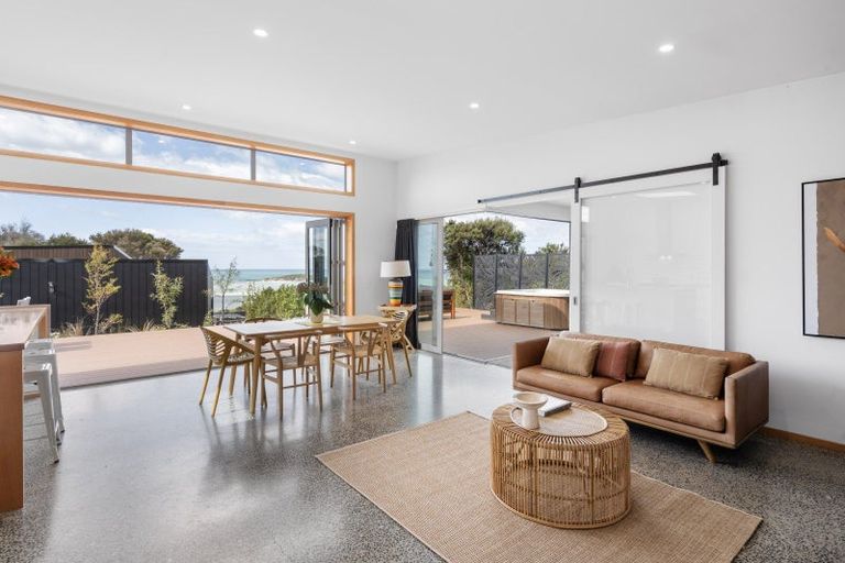 Photo of property in 37 Totara Close, Taieri Mouth, 9091