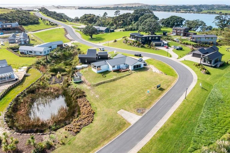 Photo of property in 127 Estuary Drive, Mangawhai Heads, Mangawhai, 0505