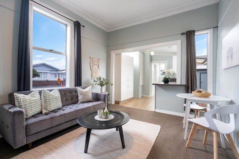 Photo of property in 44 Dalgety Street, Saint Kilda, Dunedin, 9012