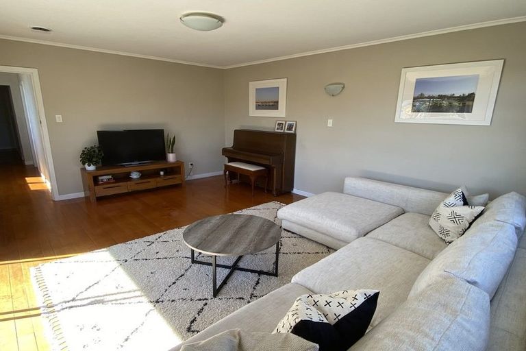 Photo of property in 2/102 Verran Road, Birkdale, Auckland, 0626