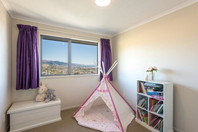 Photo of property in 22 Heemskerck Place, Britannia Heights, Nelson, 7010