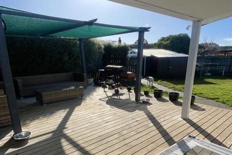 Photo of property in 4/388a West Coast Road, Glen Eden, Auckland, 0602