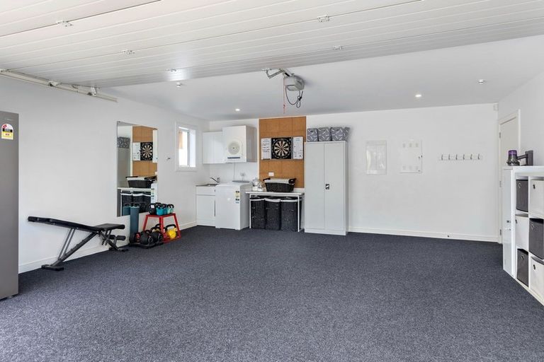 Photo of property in 15a Alberta Street, Point Chevalier, Auckland, 1022