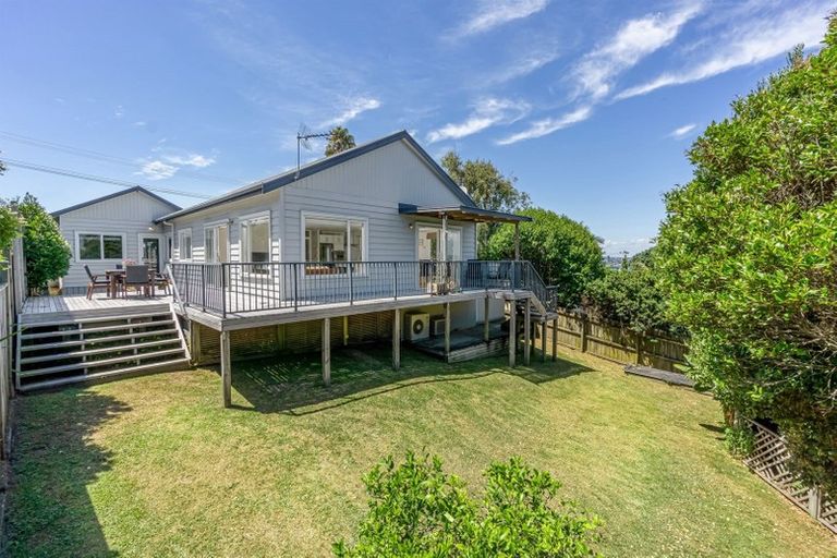 Photo of property in 21 Huka Road, Birkenhead, Auckland, 0626