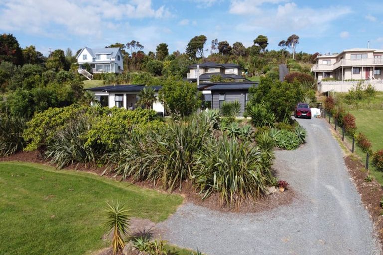 Photo of property in 29 Muritai Road, Parua Bay, Whangarei, 0174
