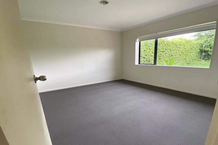 Photo of property in 24 Donegal Park Drive, Flat Bush, Auckland, 2019