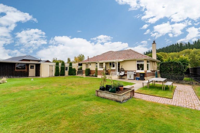 Photo of property in 25 Mountfort Street, Outram, 9019