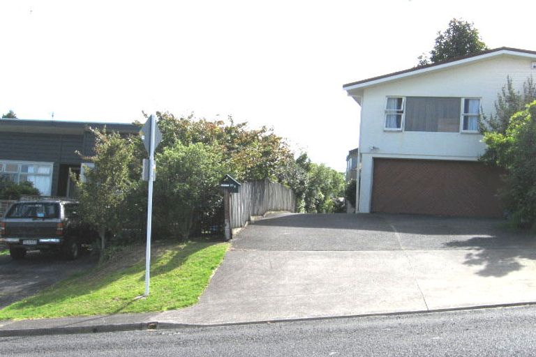 Photo of property in 2/32 Seaview Road, Castor Bay, Auckland, 0620