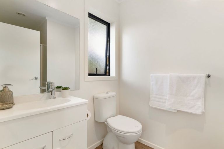 Photo of property in 21a Nirmal Place, Sunnyvale, Auckland, 0612