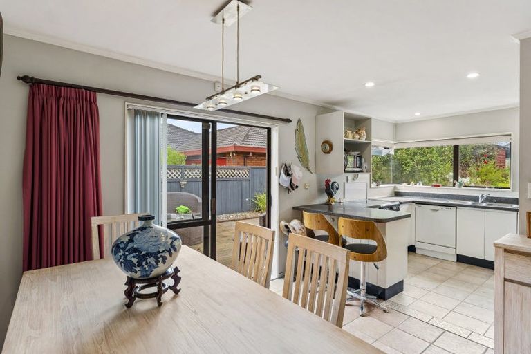 Photo of property in 28 Cedar Drive, Paraparaumu Beach, Paraparaumu, 5032