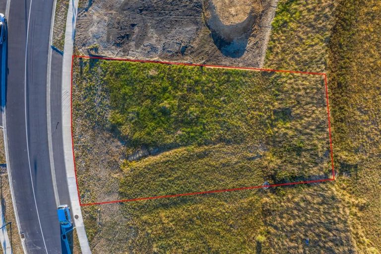 Photo of property in 103 Queen Charlotte Drive, Aotea, Porirua, 5024