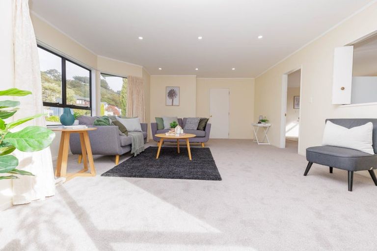 Photo of property in 8 Furlong Crescent, Churton Park, Wellington, 6037