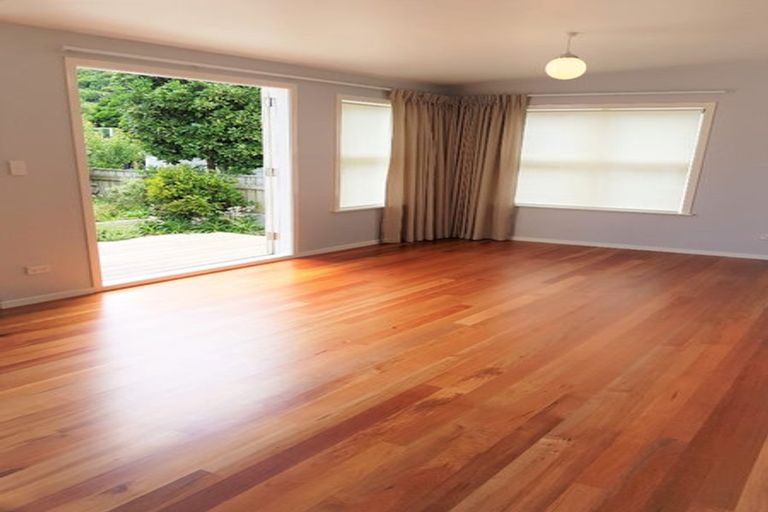 Photo of property in 128 Derwent Street, Island Bay, Wellington, 6023