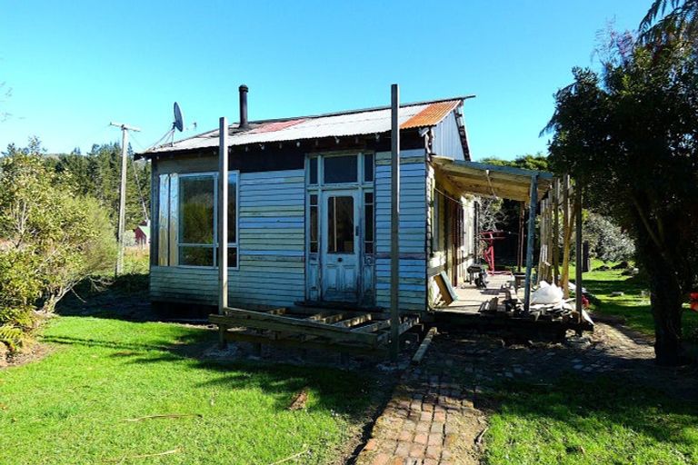 Photo of property in 9 Halcyon Street, Seddonville, Westport, 7891