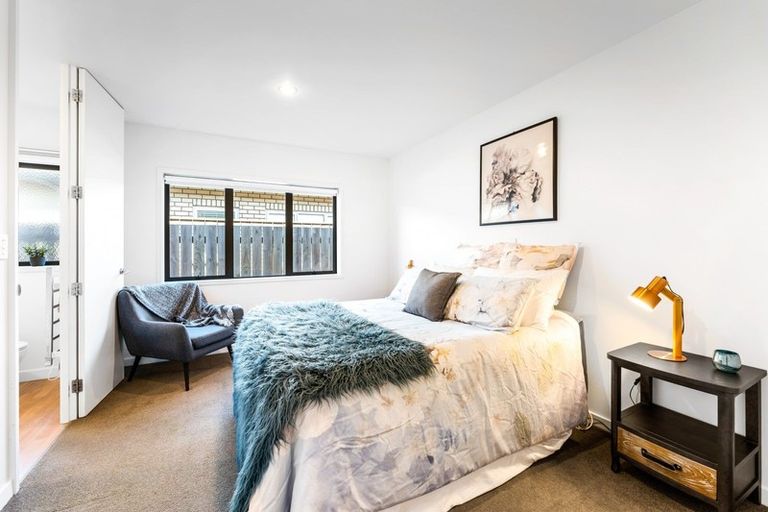 Photo of property in 19 Sunstone Crescent, Brown Owl, Upper Hutt, 5018