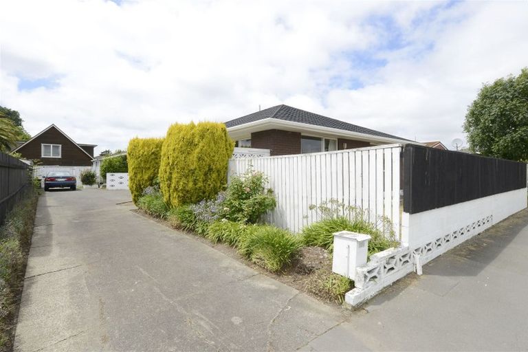 Photo of property in 1/224 Waimairi Road, Ilam, Christchurch, 8041