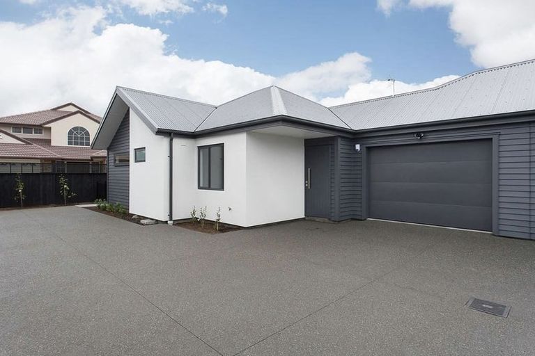 Photo of property in 2/4 Tintagel Lane, Burwood, Christchurch, 8083