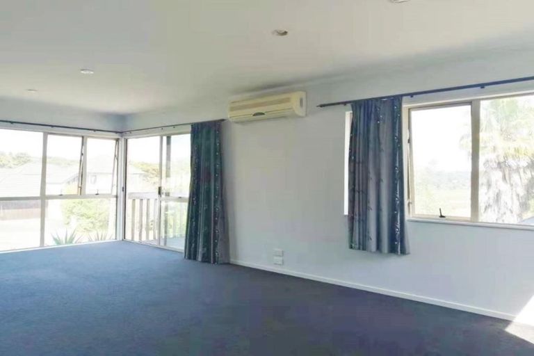 Photo of property in 1/111 Seaview Road, Glenfield, Auckland, 0629