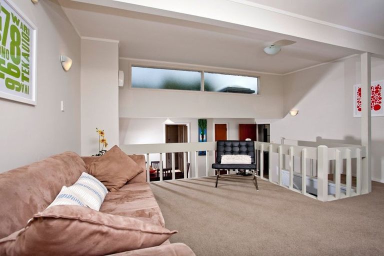 Photo of property in 2/175 Birkenhead Avenue, Birkenhead, Auckland, 0626