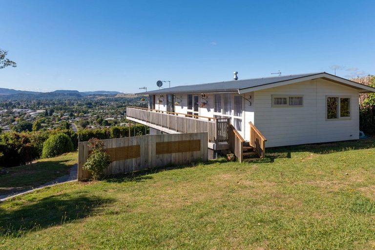 Photo of property in 25 Russell Crescent, Western Heights, Rotorua, 3015