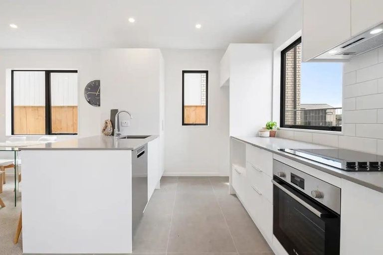 Photo of property in 6 Renga Renga Road, Flat Bush, Auckland, 2019