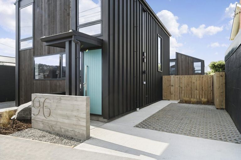 Photo of property in 96b Apu Crescent, Lyall Bay, Wellington, 6022