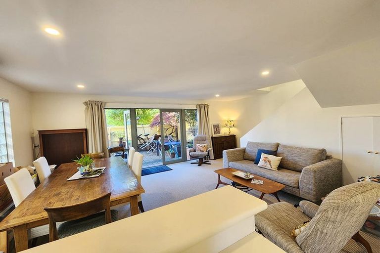 Photo of property in 2/28 Derby Street, St Albans, Christchurch, 8014