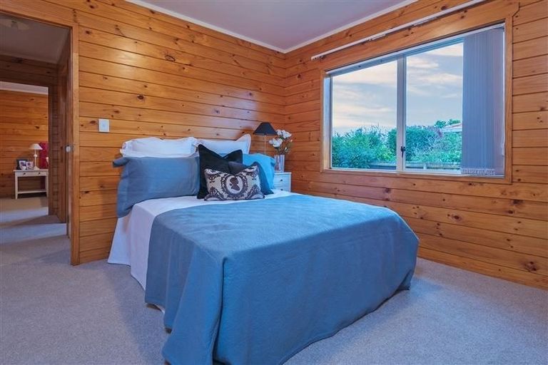 Photo of property in 2/15 Emma Court, Northpark, Auckland, 2013