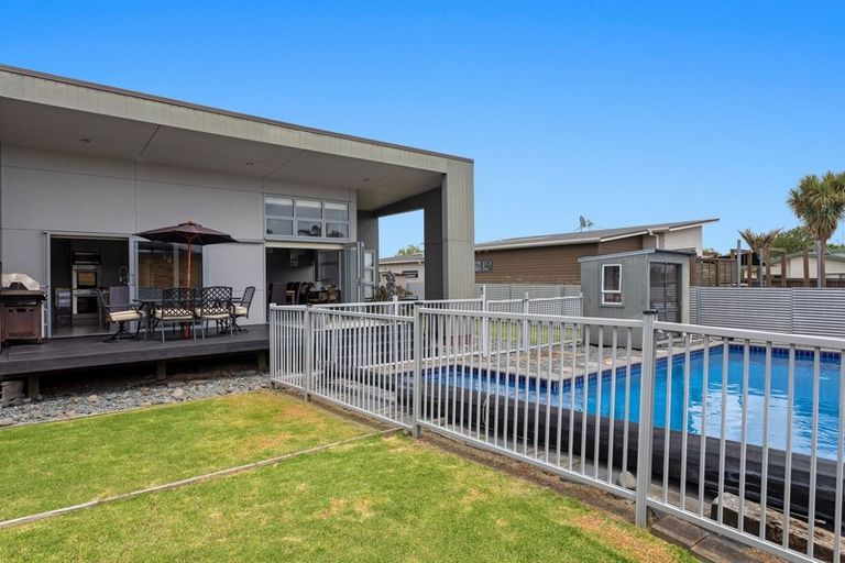 Photo of property in 22 Awatapu Drive, Whakatane, 3120