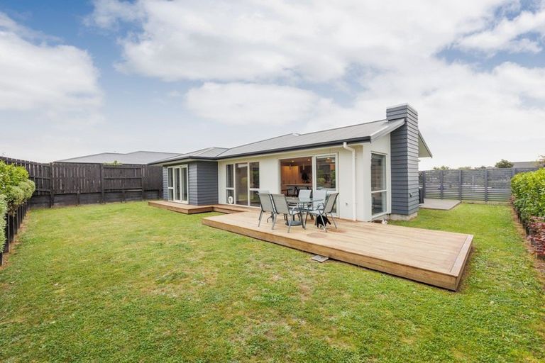 Photo of property in 10 Silicon Way, Fitzherbert, Palmerston North, 4410