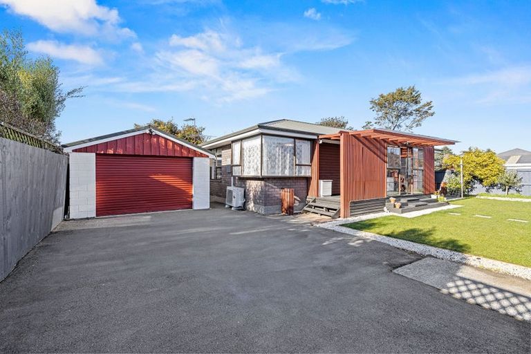 Photo of property in 2/33 Tower Street, Hornby, Christchurch, 8042