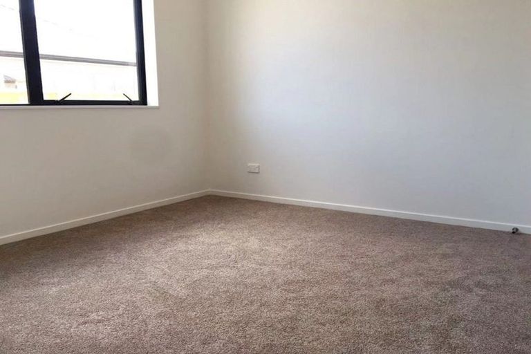 Photo of property in 4 Twin Parks Rise, Papakura, 2110